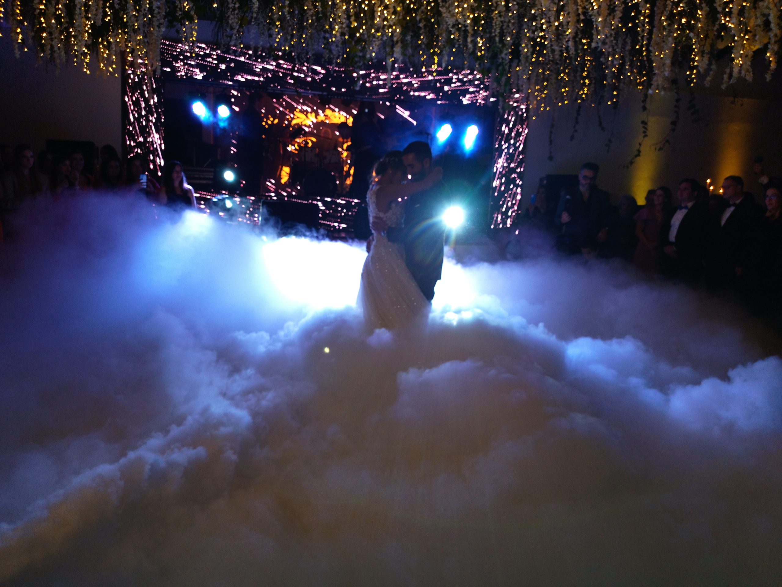 Dancing in the clouds para el primer baile de los novios